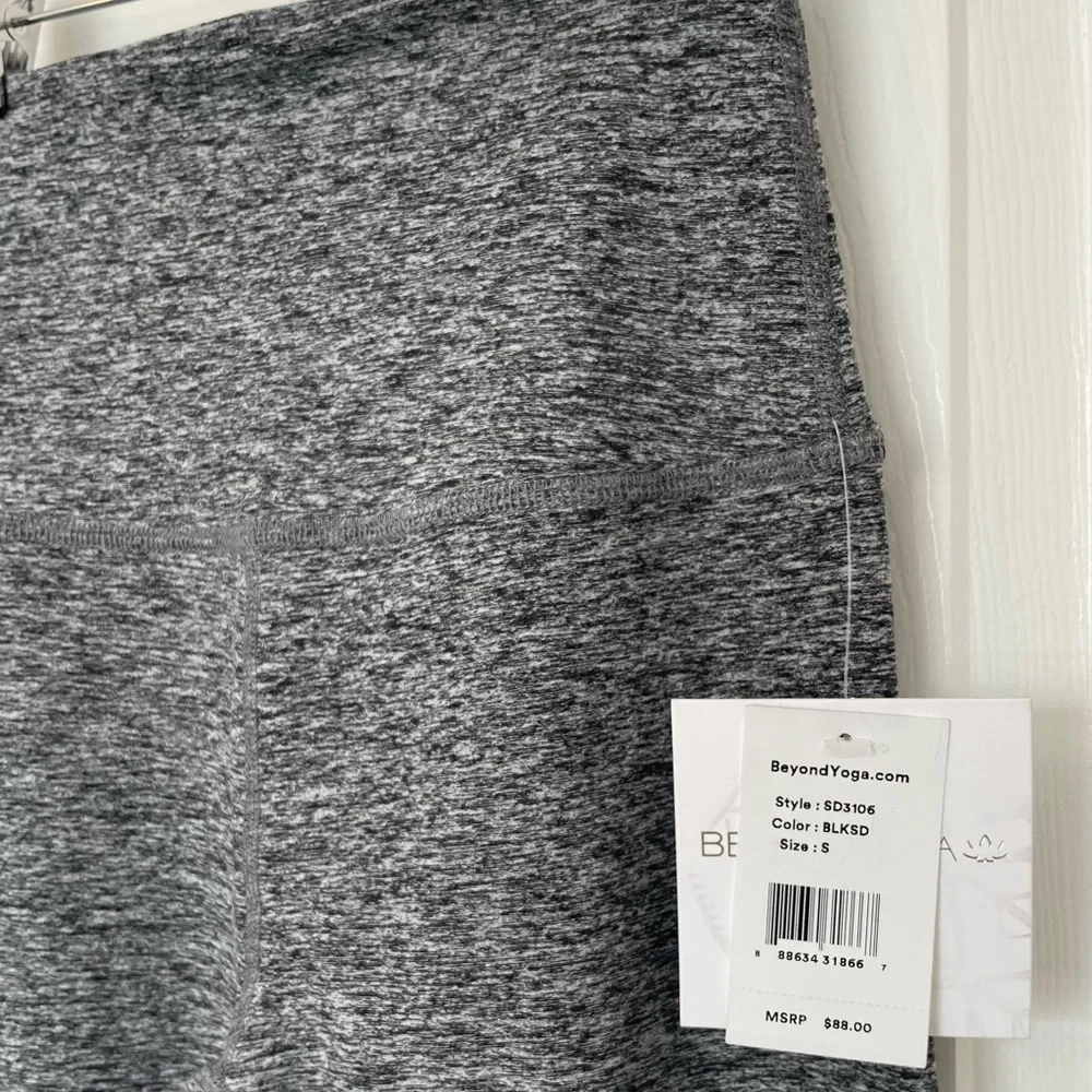 Beyond Yoga capri (S) - Picture 6 of 13